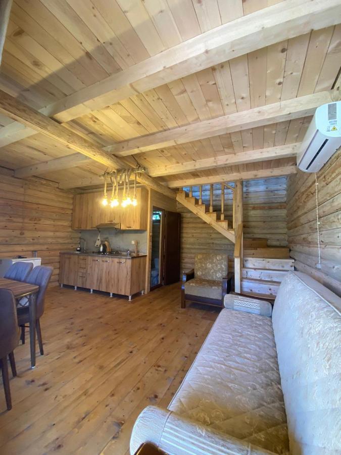 Guest House on Angisa Batoumi Extérieur photo