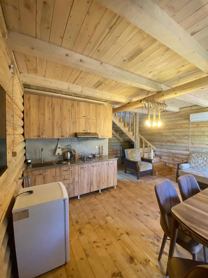 Guest House on Angisa Batoumi Extérieur photo